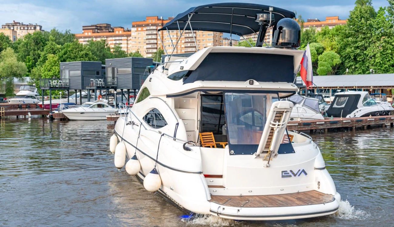 Яхта Sunseeker EVA