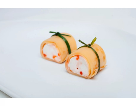 Блинчики с красной икрой и филадельфией